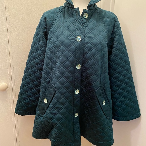Hill House Quilted Jacket in Forest Green - Picture 9 of 9